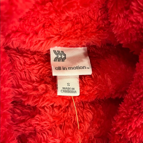 All in Motion Vibrant coral fluffy Fleece Jacket size small NWT - Picture 8 of 8
